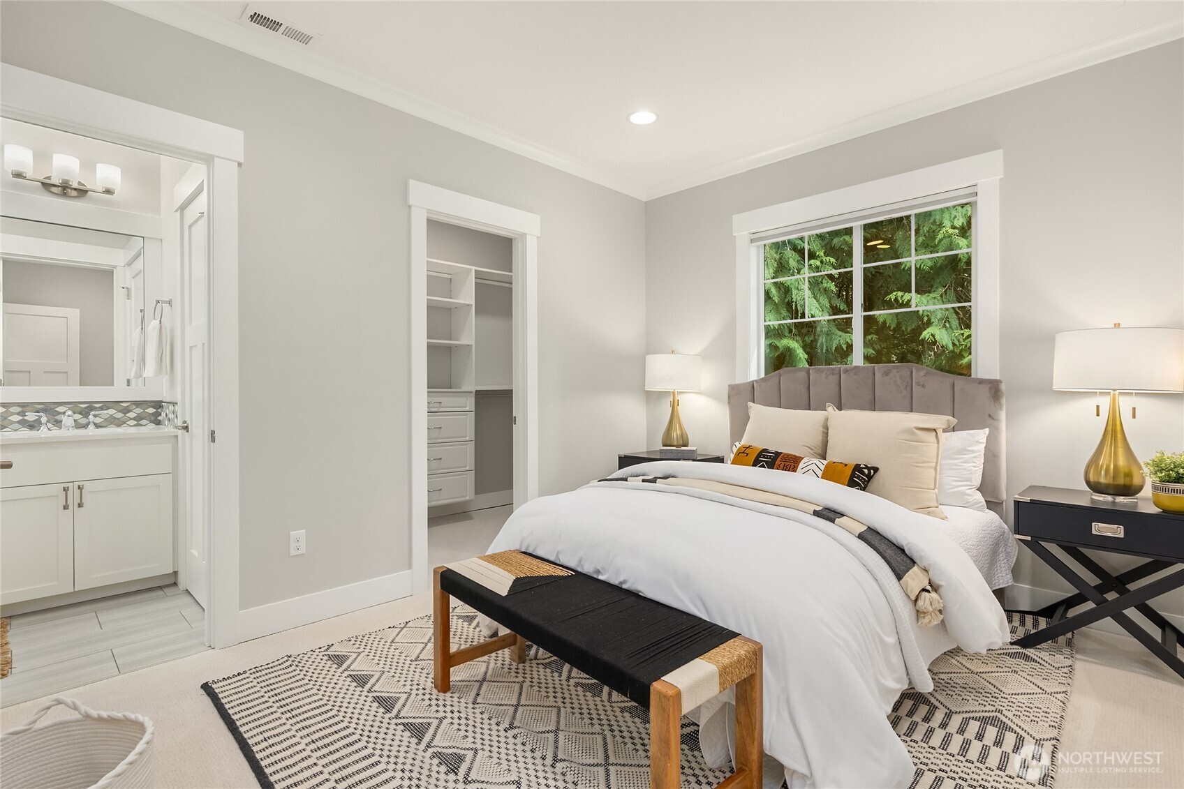 7817 NE Ledgestone Loop Bainbridge Island WA 98110