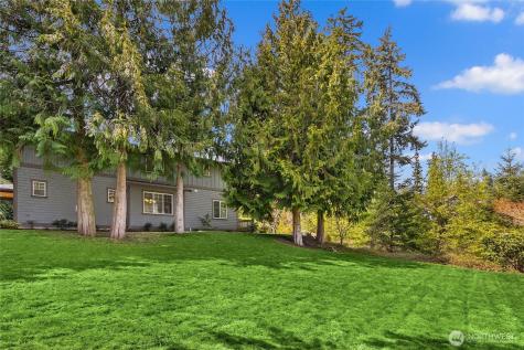 7817 NE Ledgestone Loop Bainbridge Island WA 98110
