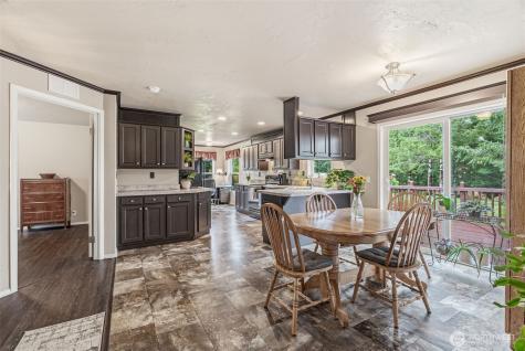 1047 Beaver Creek Road Cathlamet WA 98612