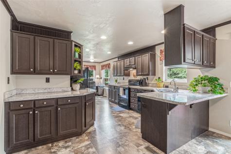 1047 Beaver Creek Road Cathlamet WA 98612