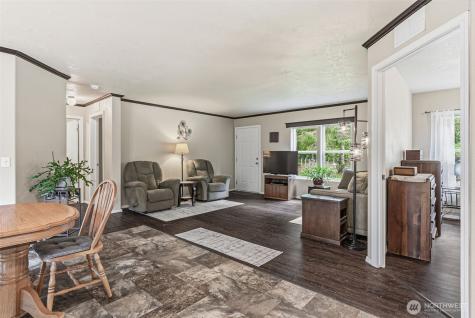 1047 Beaver Creek Road Cathlamet WA 98612
