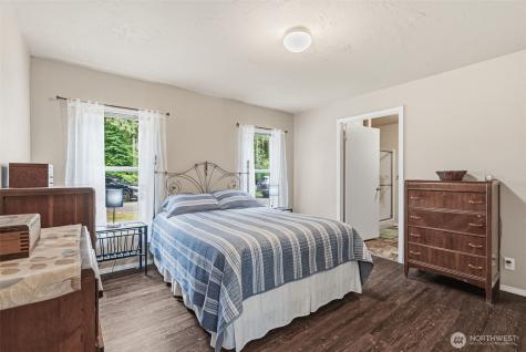 1047 Beaver Creek Road Cathlamet WA 98612