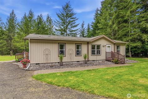 1047 Beaver Creek Road Cathlamet WA 98612