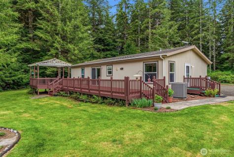 1047 Beaver Creek Road Cathlamet WA 98612