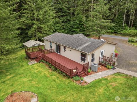 1047 Beaver Creek Road Cathlamet WA 98612