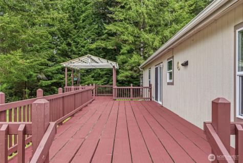 1047 Beaver Creek Road Cathlamet WA 98612