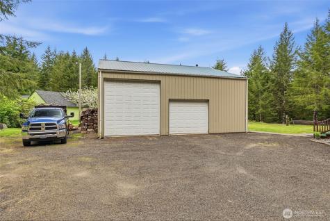 1047 Beaver Creek Road Cathlamet WA 98612