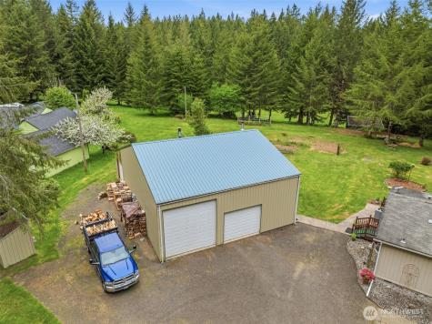 1047 Beaver Creek Road Cathlamet WA 98612