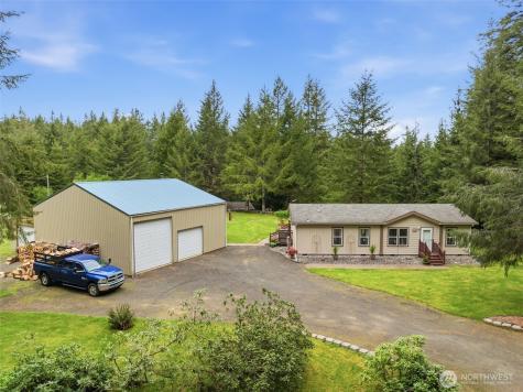 1047 Beaver Creek Road Cathlamet WA 98612