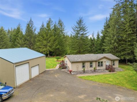 1047 Beaver Creek Road Cathlamet WA 98612