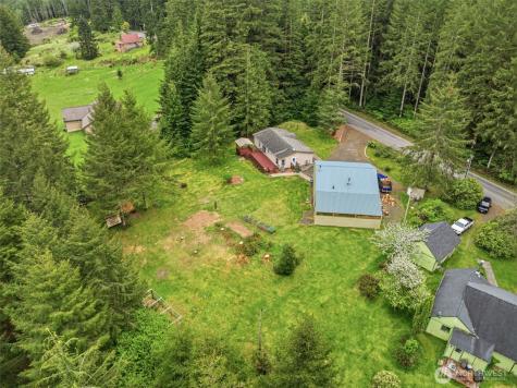 1047 Beaver Creek Road Cathlamet WA 98612