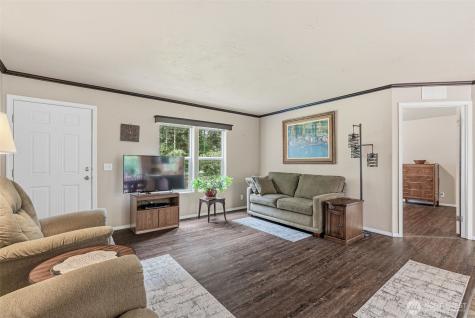 1047 Beaver Creek Road Cathlamet WA 98612