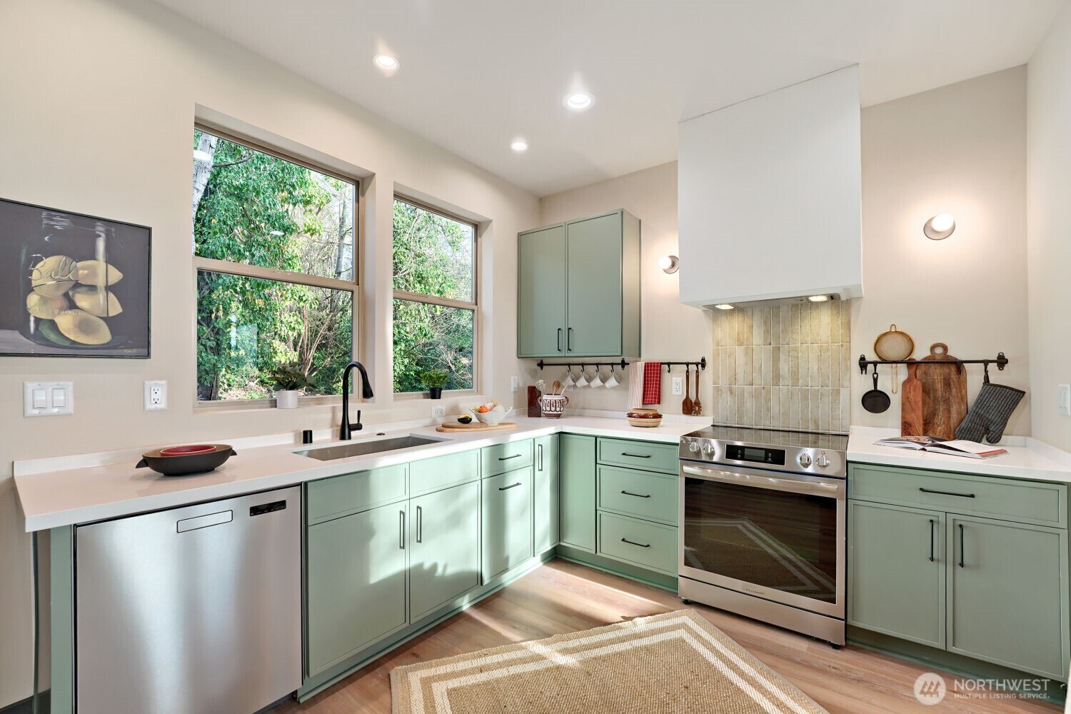 4586 22nd Avenue SW Seattle WA 98106
