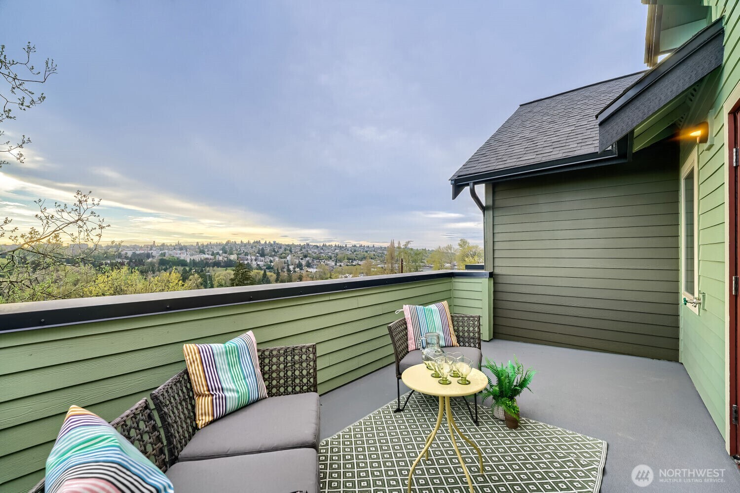 4586 22nd Avenue SW Seattle WA 98106