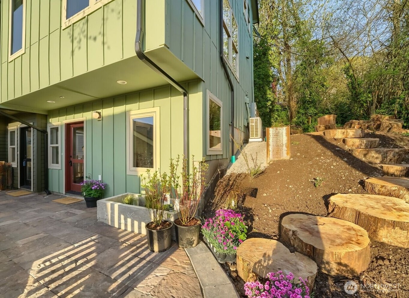 4586 22nd Avenue SW Seattle WA 98106