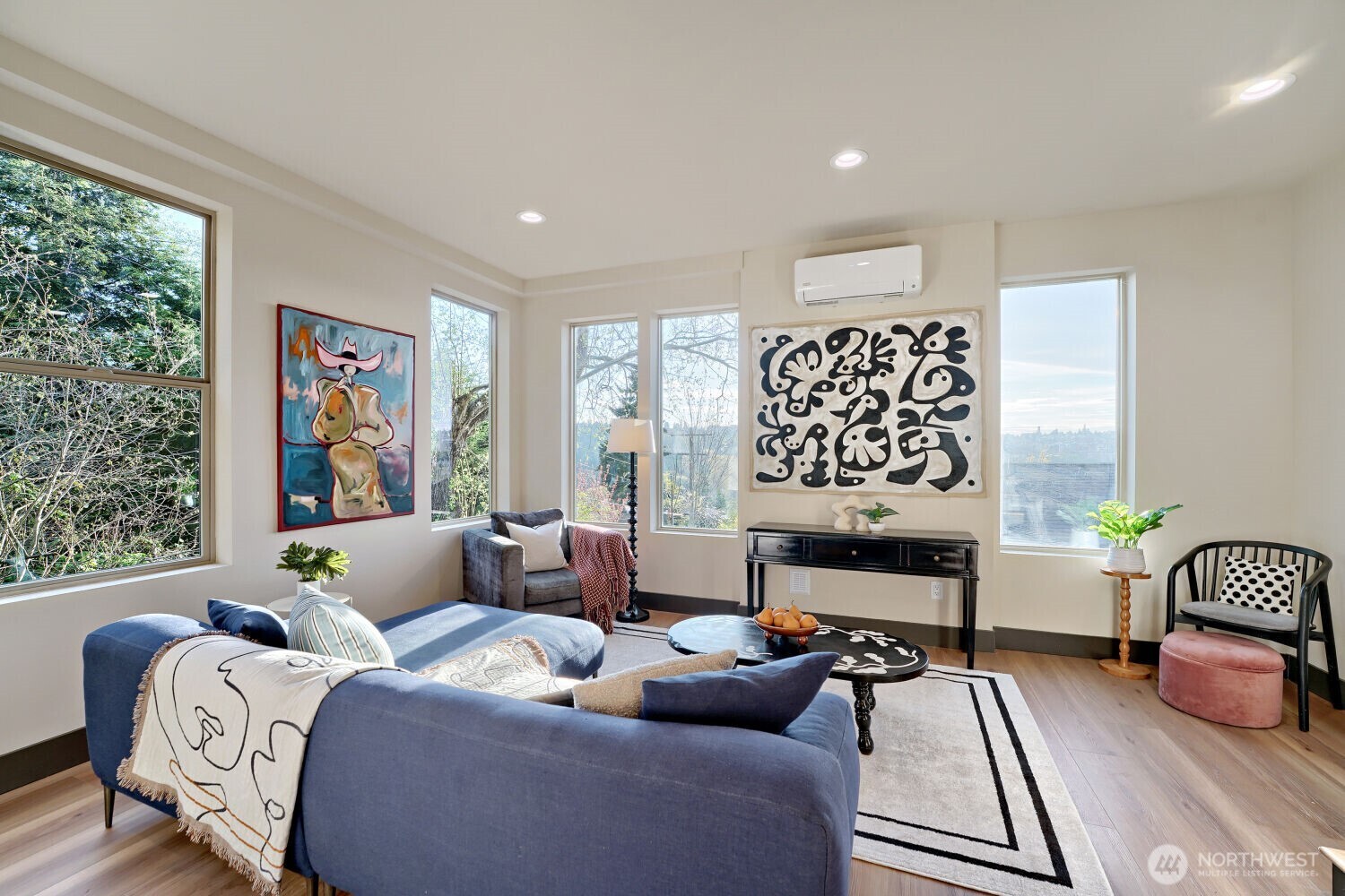4586 22nd Avenue SW Seattle WA 98106