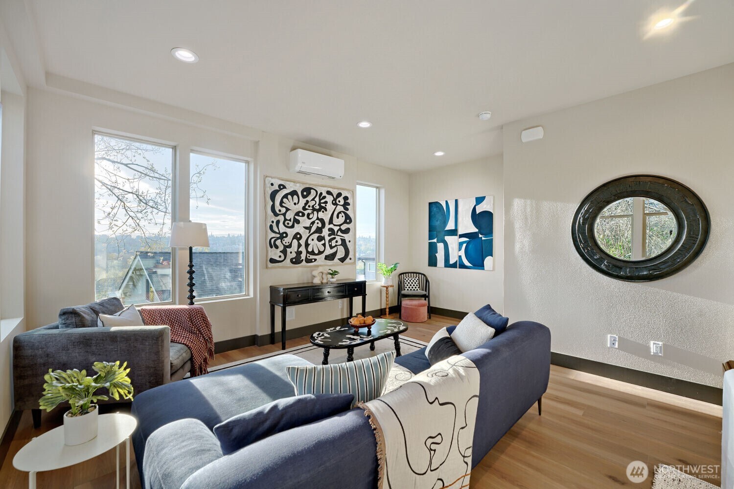 4586 22nd Avenue SW Seattle WA 98106