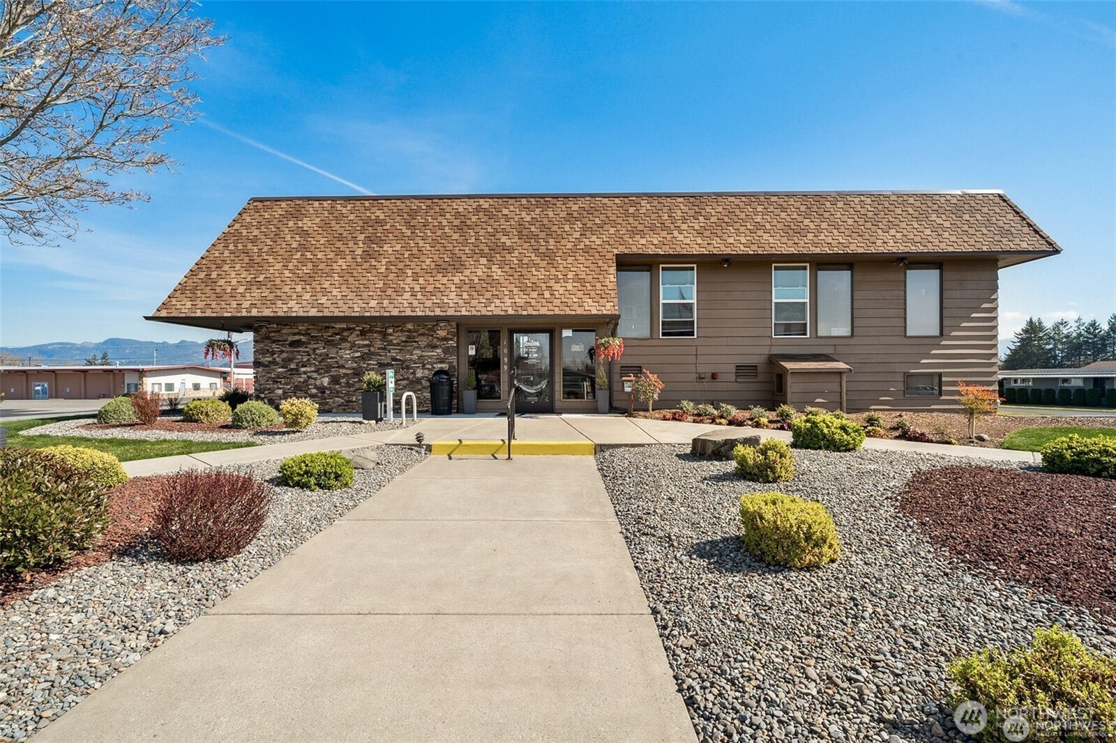 915 Mt Villa Loop Enumclaw WA 98022
