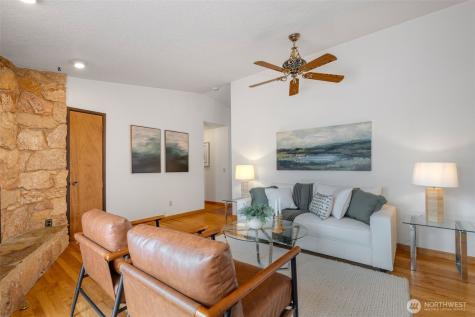 20229 24th Avenue W Lynnwood WA 98036