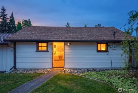 20229 24th Avenue W Lynnwood WA 98036