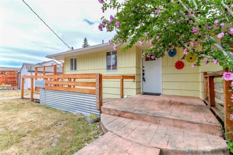 3228 S 162nd Street Seatac WA 98168