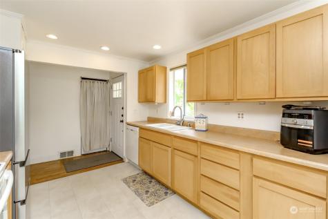 3228 S 162nd Street Seatac WA 98168
