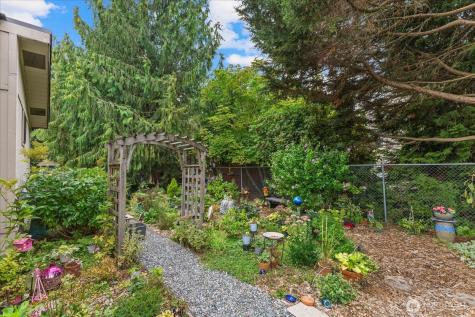 1427 100th Street SW Everett WA 98204