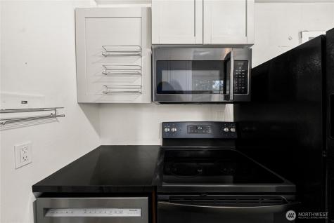 12027 10th Avenue S Seattle WA 98168