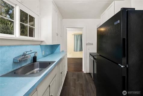 12027 10th Avenue S Seattle WA 98168