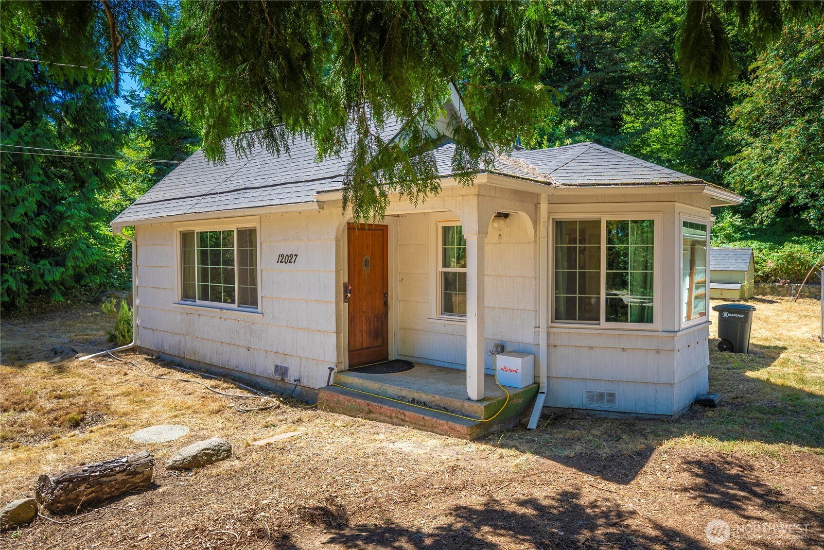 12027 10th Avenue S Seattle WA 98168