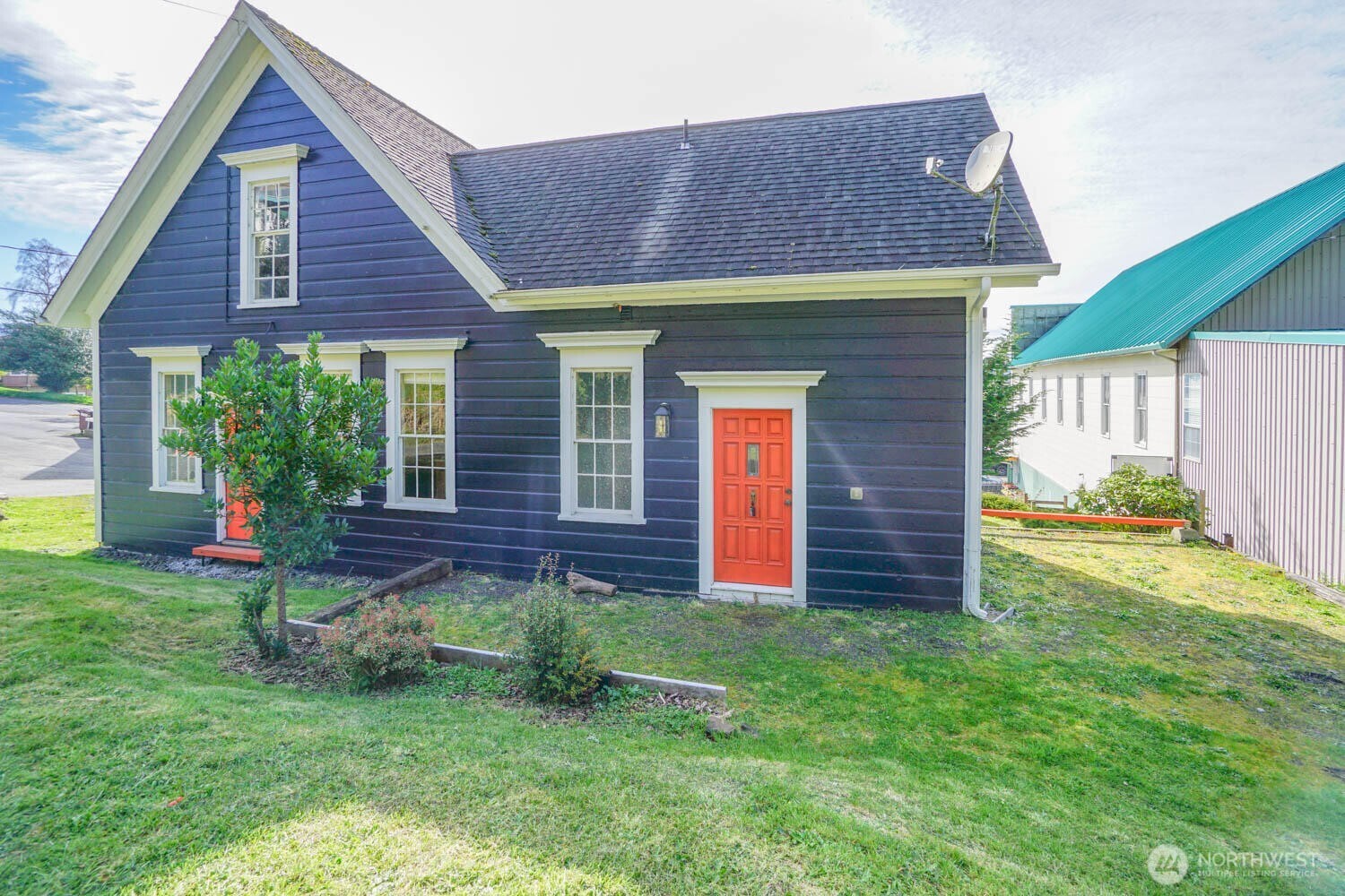 99 Main Street Cathlamet WA 98612