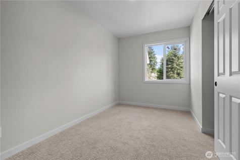 1956 E 65th Street Tacoma WA 98404