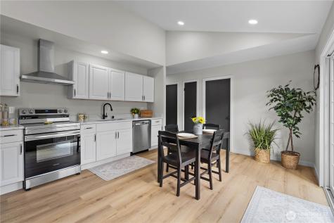 1956 E 65th Street Tacoma WA 98404