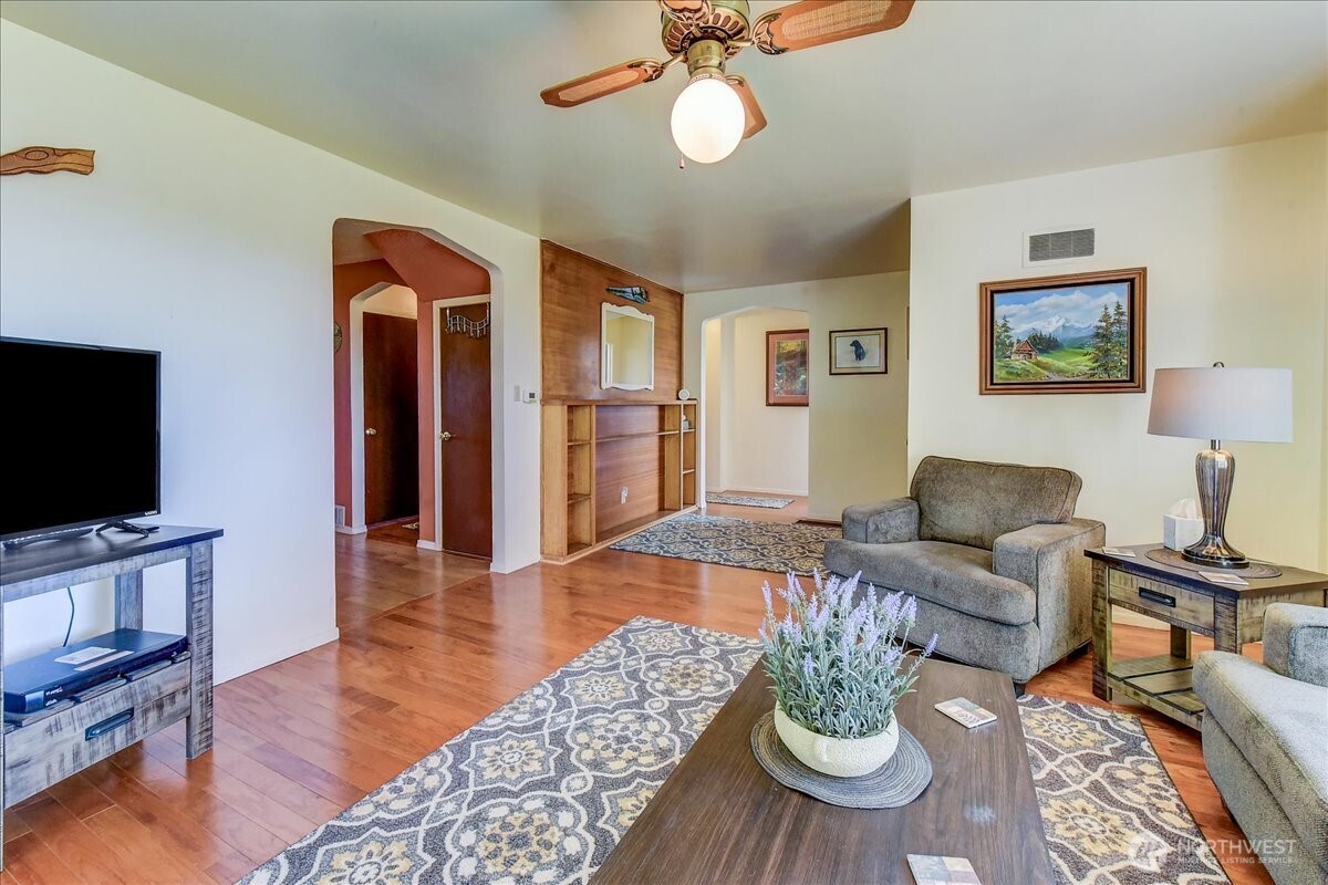 43004 196th Avenue SE Enumclaw WA 98022