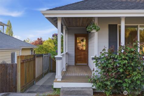 707 Gove Street Steilacoom WA 98388