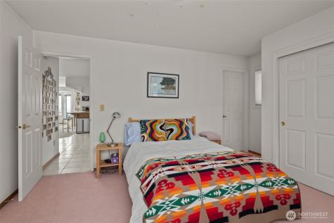 1889 West Beach Road Oak Harbor WA 98277