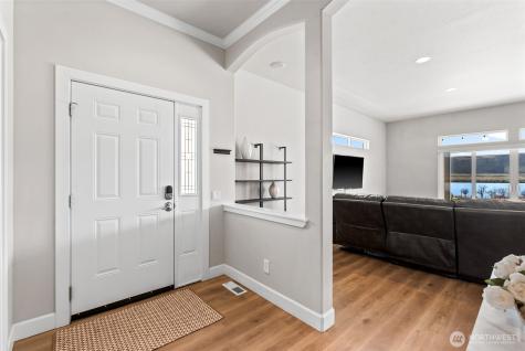 23496 Sunserra Loop NW Quincy WA 98848