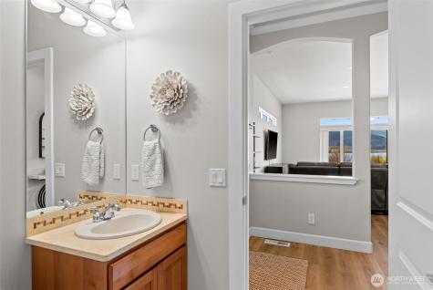 23496 Sunserra Loop NW Quincy WA 98848