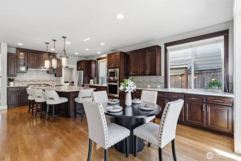 27260 SE 19th Place Sammamish WA 98075