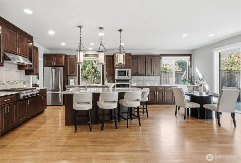 27260 SE 19th Place Sammamish WA 98075