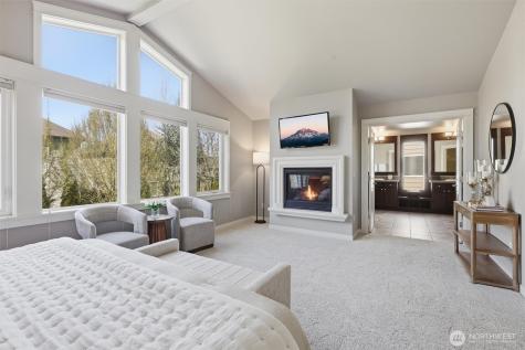 27260 SE 19th Place Sammamish WA 98075