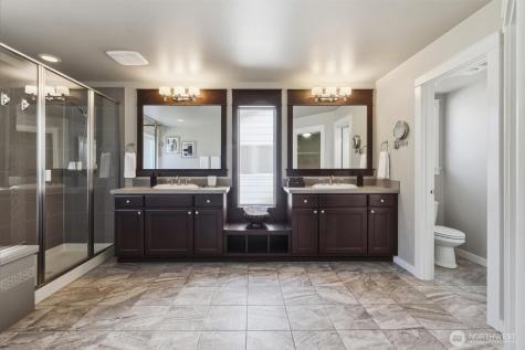27260 SE 19th Place Sammamish WA 98075