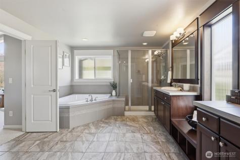 27260 SE 19th Place Sammamish WA 98075
