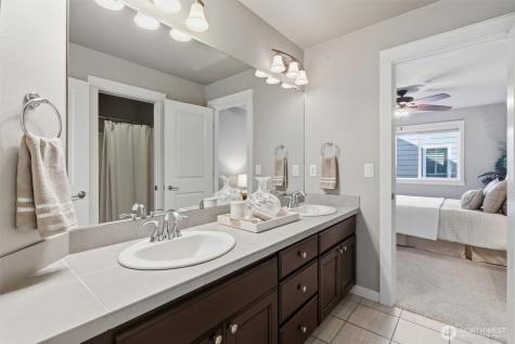 27260 SE 19th Place Sammamish WA 98075