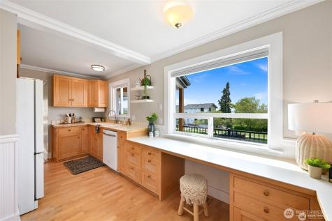 809 12th Street Bellingham WA 98225