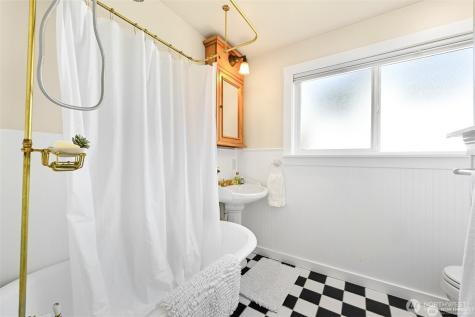 809 12th Street Bellingham WA 98225