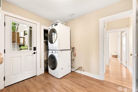 809 12th Street Bellingham WA 98225