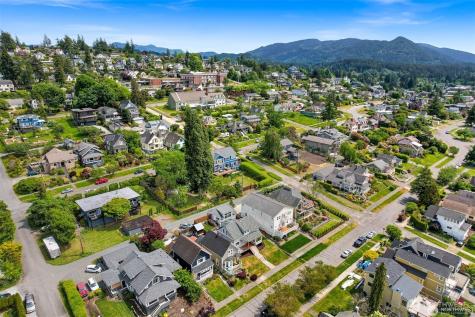 809 12th Street Bellingham WA 98225