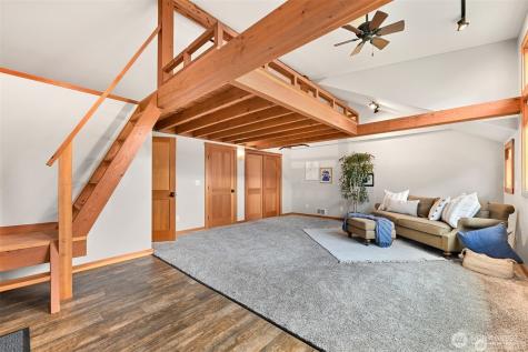 809 12th Street Bellingham WA 98225