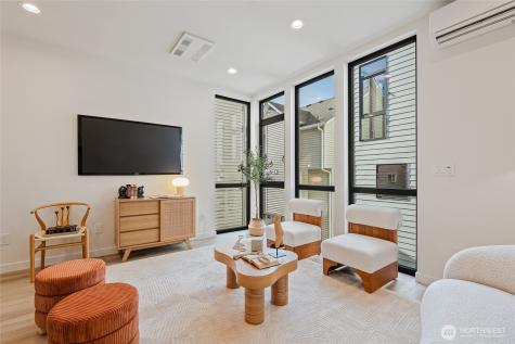 11231 Greenwood Avenue N Seattle WA 98133